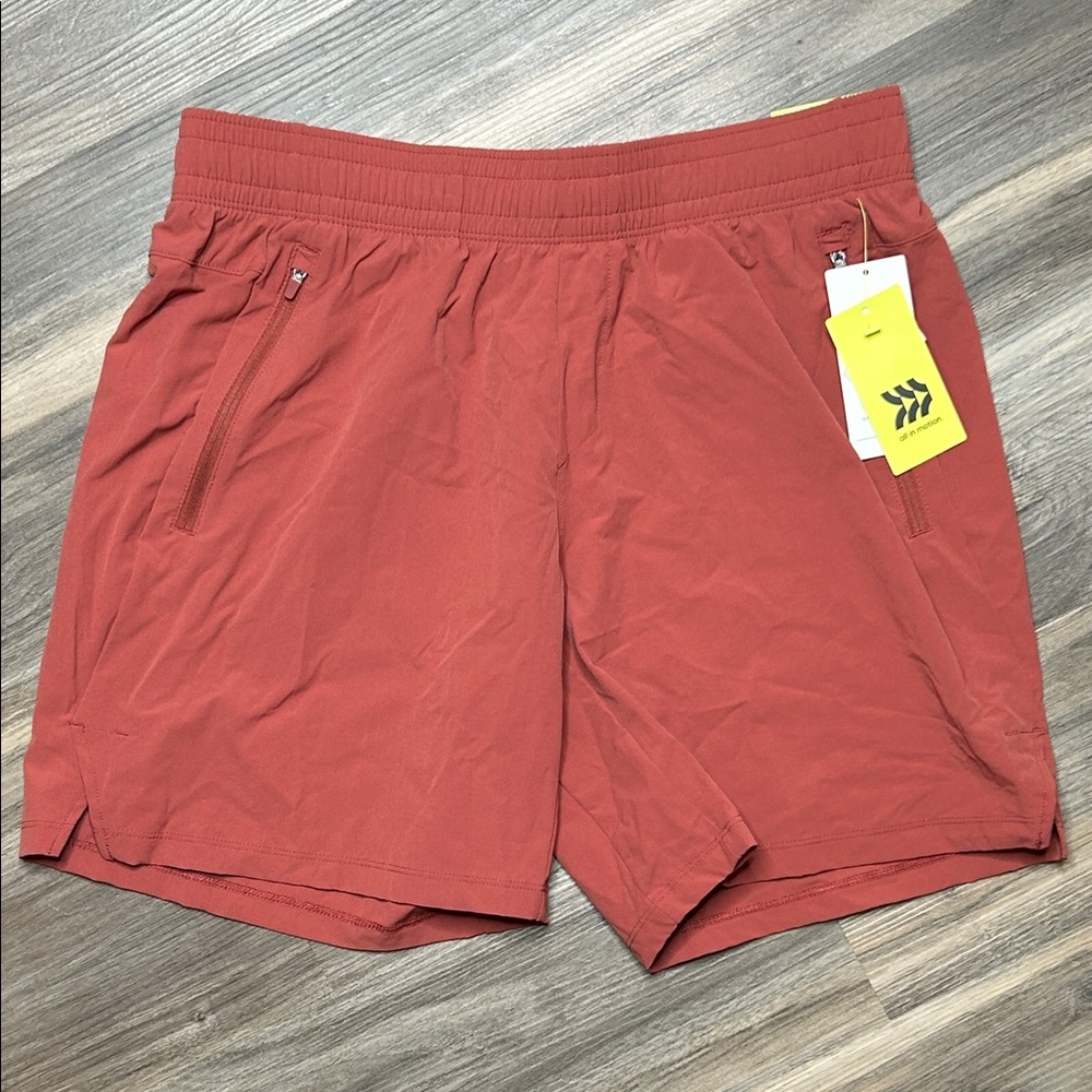 NWT All in Motion 7" Woven Short